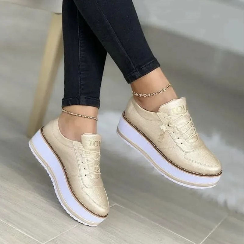 Zapatos planos con cordones y colgante de oso, zapatos de cuero informales con aumento de altura para mujer