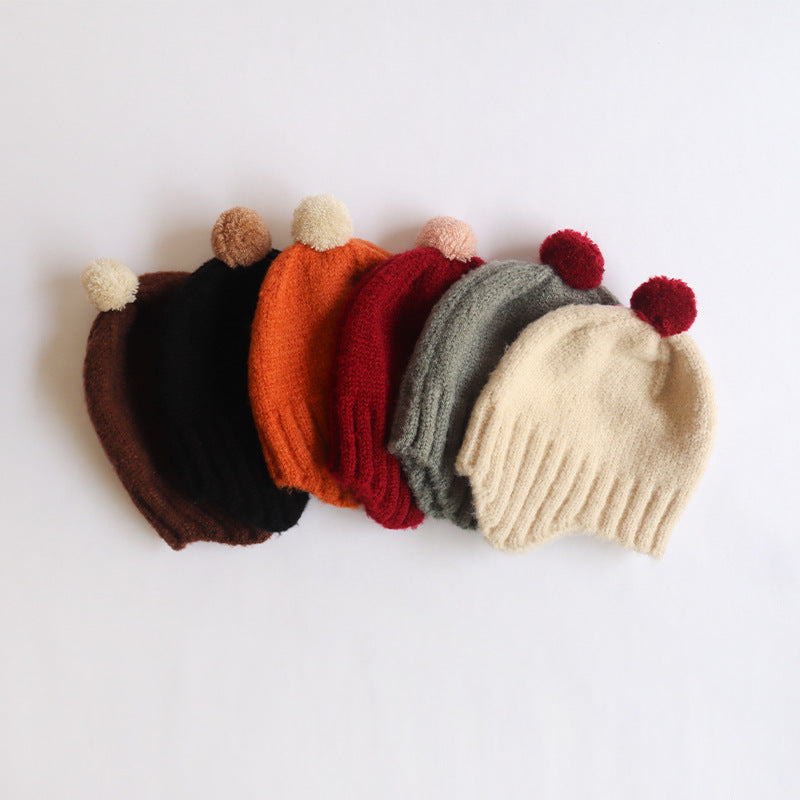 Otoño e invierno, nuevo gorro tejido cálido con orejeras bonitas para bebé, bola de piel, para hombre y mujer