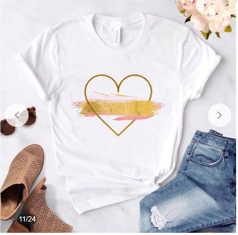 Camiseta blanca con cuello redondo y estampado de corazón rosa de una flecha a través del corazón, camisetas de manga corta para parejas de comercio exterior para hombres y mujeres