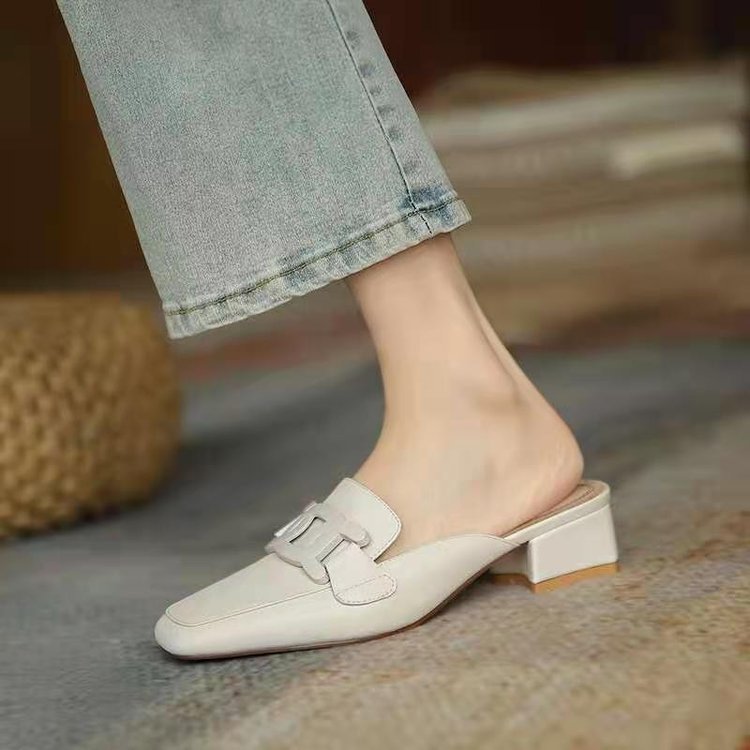 Slip-on British Metal Buckle Square Toe Leather Shoes