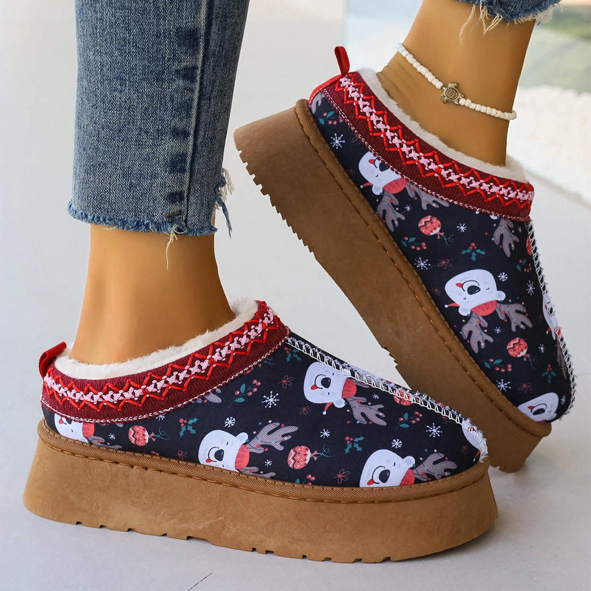 Botas de tobillo con estampado navideño de dibujos animados para mujer, zapatos informales con forro de felpa para el hogar, botas cortas cómodas de invierno