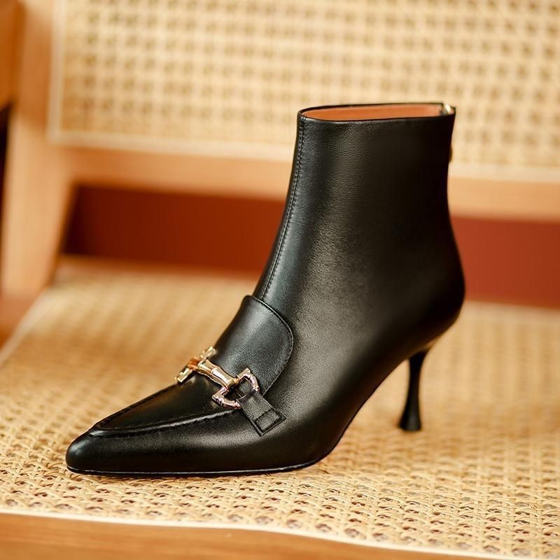 Women's Fashion Retro Pointed Toe Metal Buckle Ankle Boots