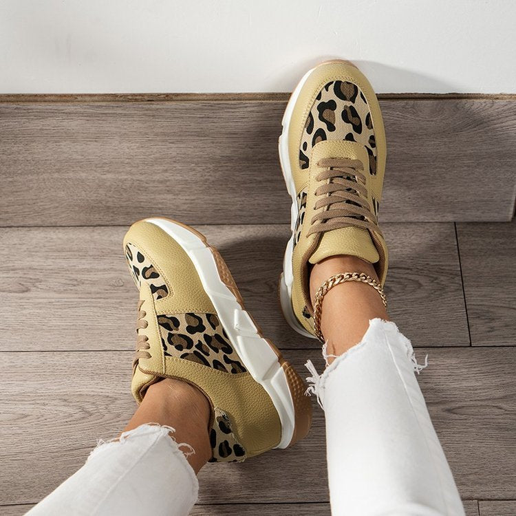 Zapatos de tacón informales con estampado de leopardo de gran tamaño para mujer, nuevos zapatos deportivos informales planos con cordones para primavera y otoño