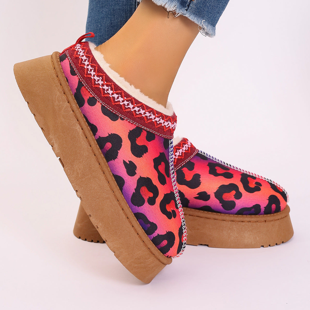 Botas de tobillo con estampado navideño de dibujos animados para mujer, zapatos informales con forro de felpa para el hogar, botas cortas cómodas de invierno