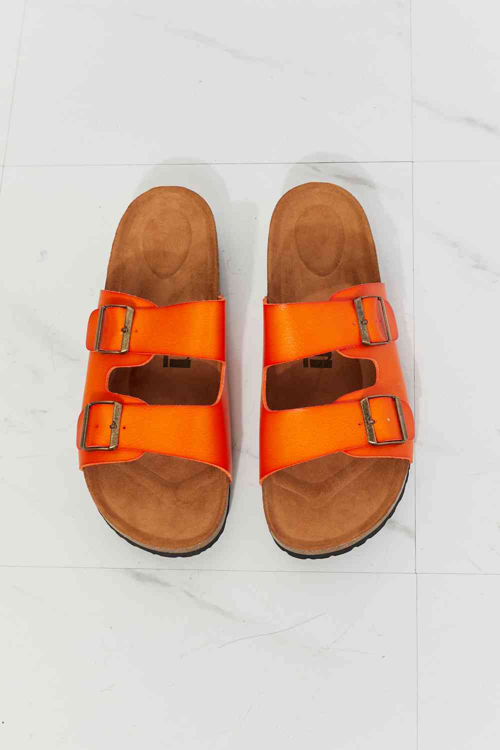 Sandalias naranjas con doble banda Feeling Alive de MMShoes