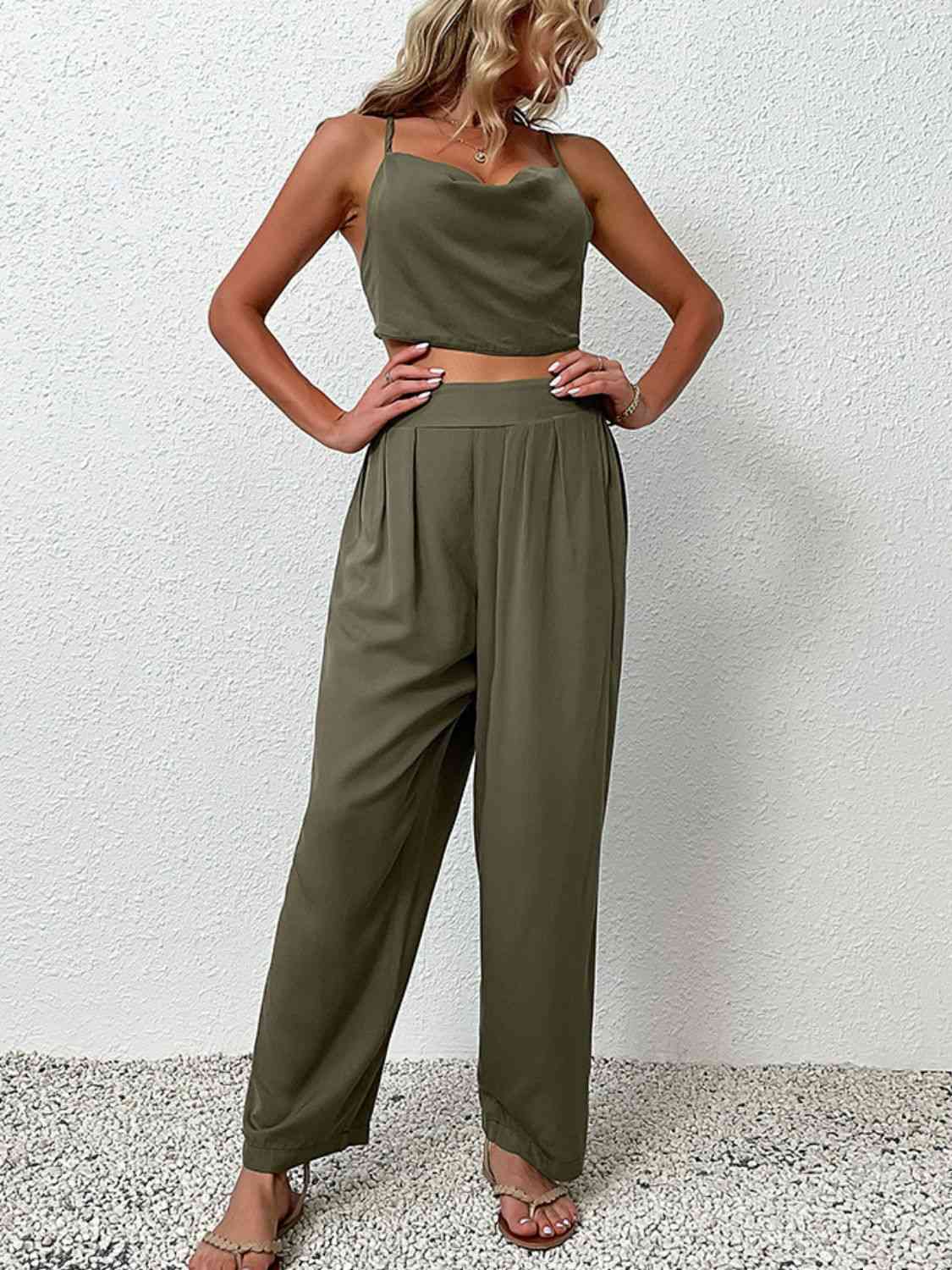 Conjunto de pantalón y top corto con espalda cruzada