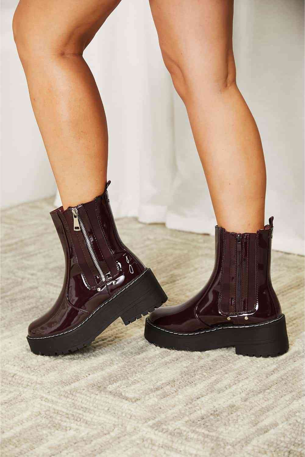 Botas con plataforma y cremallera lateral de Forever Link