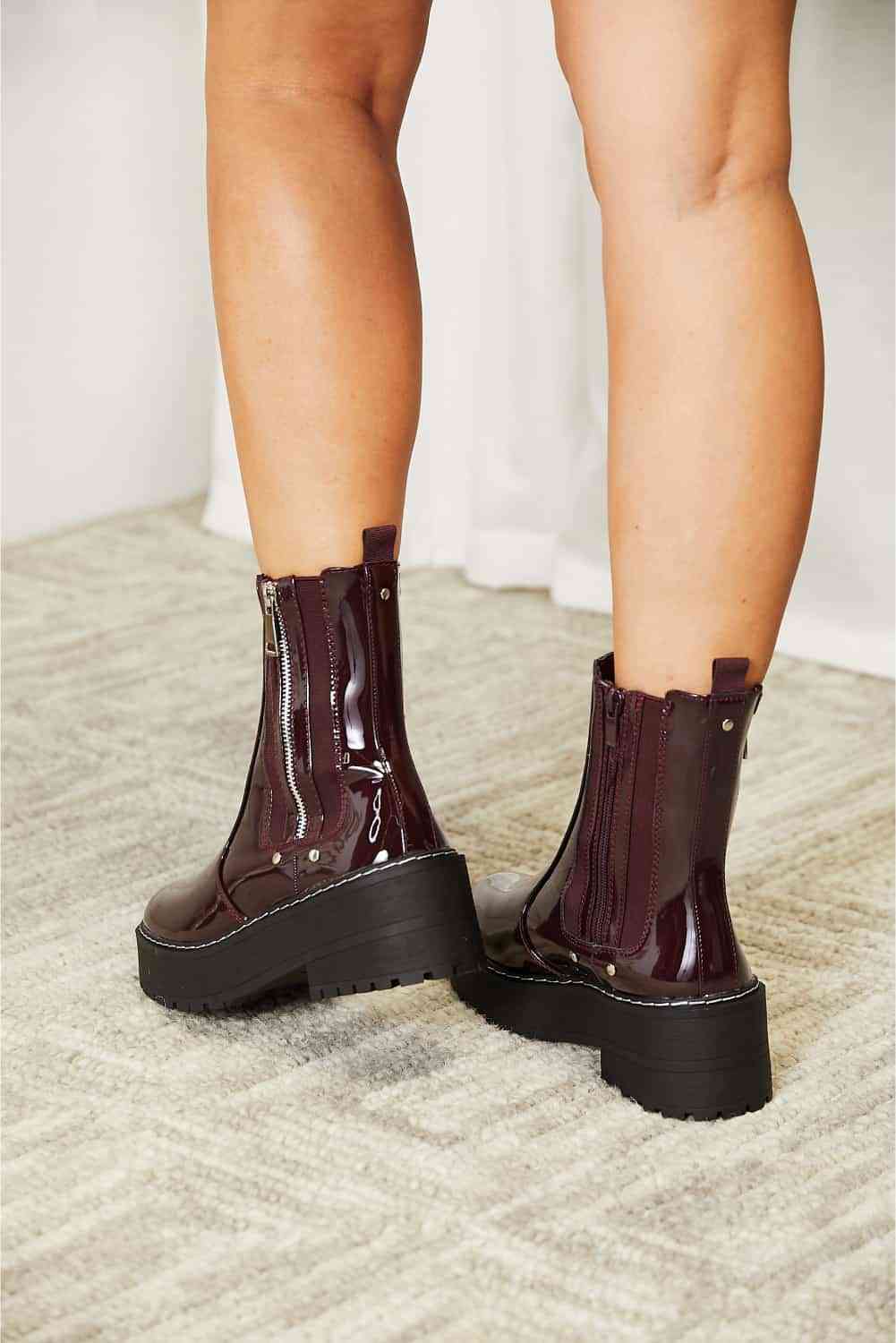 Botas con plataforma y cremallera lateral de Forever Link